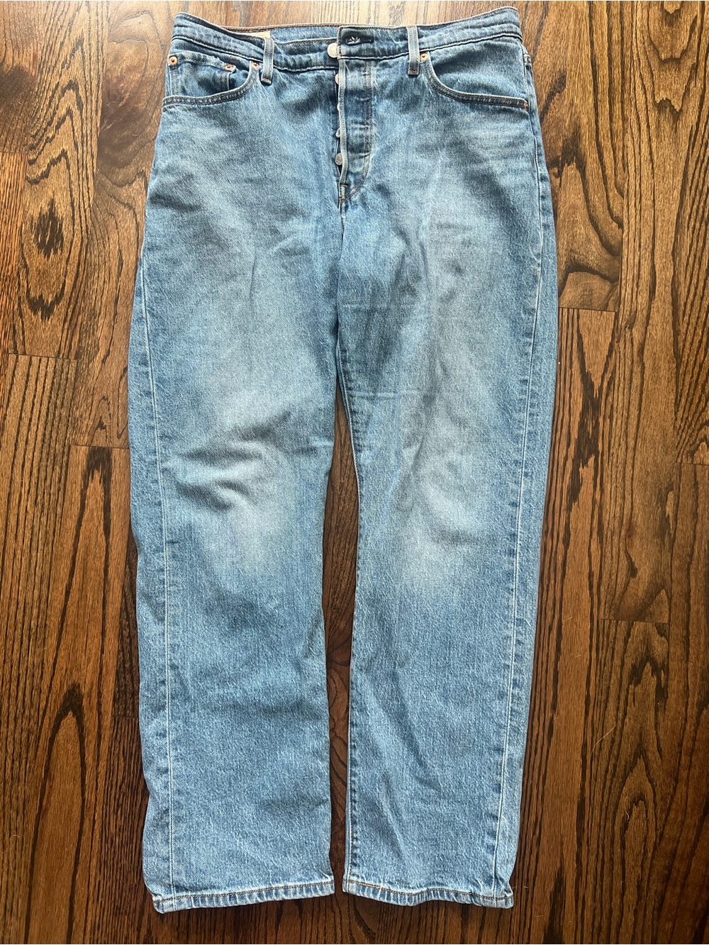 Levi’s 501 Curve Women’s Jeans in Medium Wash, 32 x 32